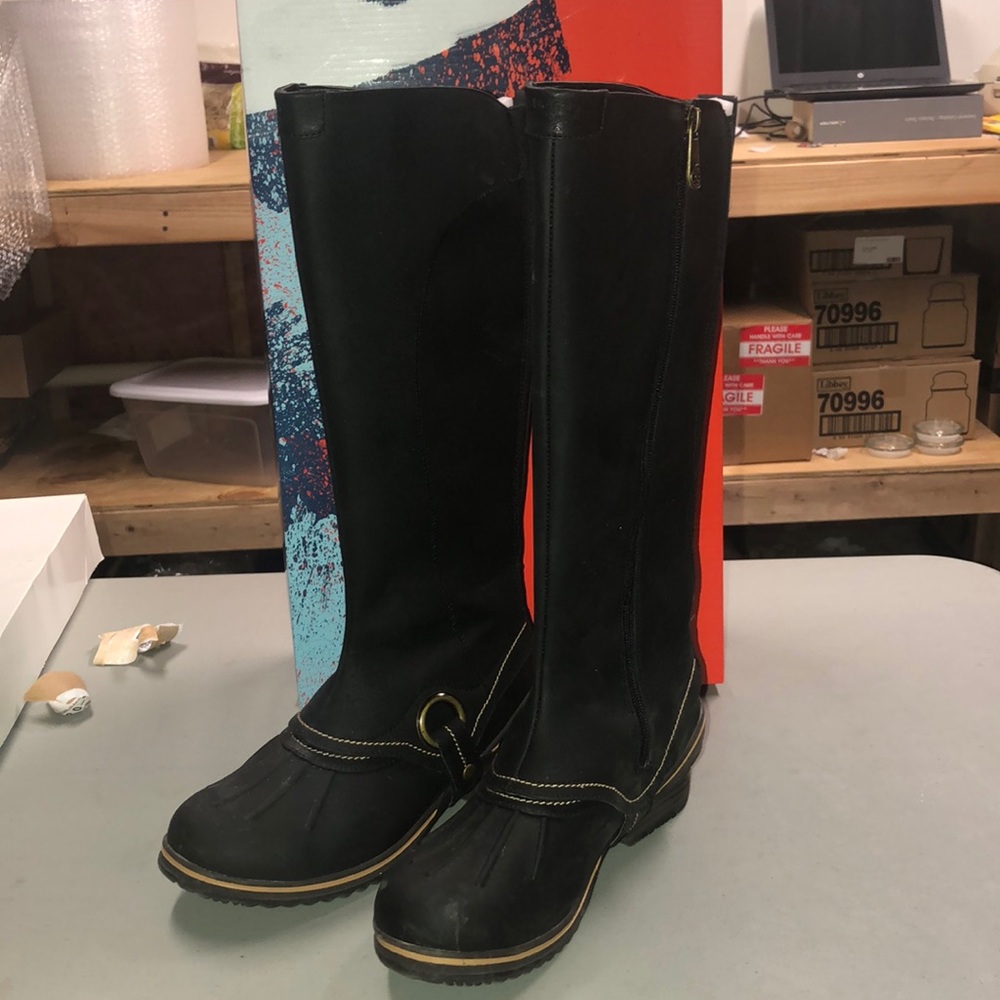 Blondo Sport waterproof boots